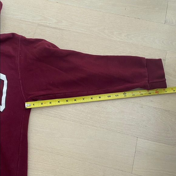 🎓 Harvard Maroon Sweater - Small - Picture 8 of 9
